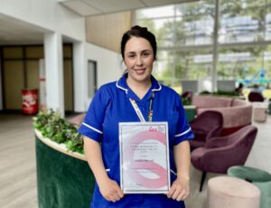 Newcastle Health Visitor Caitlin McCord has been awarded a Queen’s Nurse Initiative Award dedicated to outstanding health visiting students