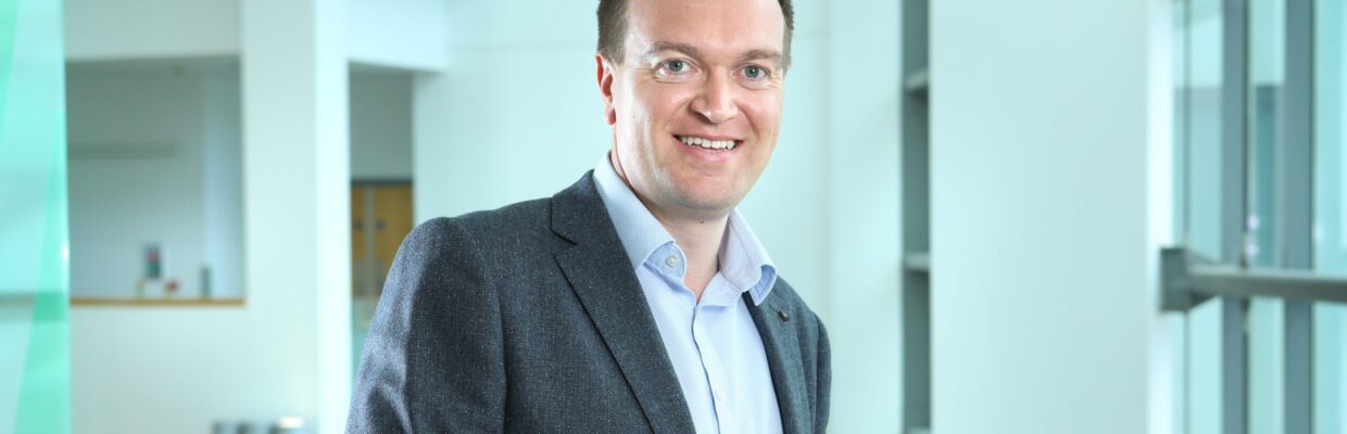 A portrait of Wayne Elliot