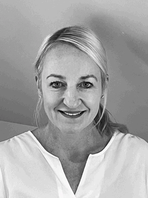 A black and white headshot of Sue Hillyard