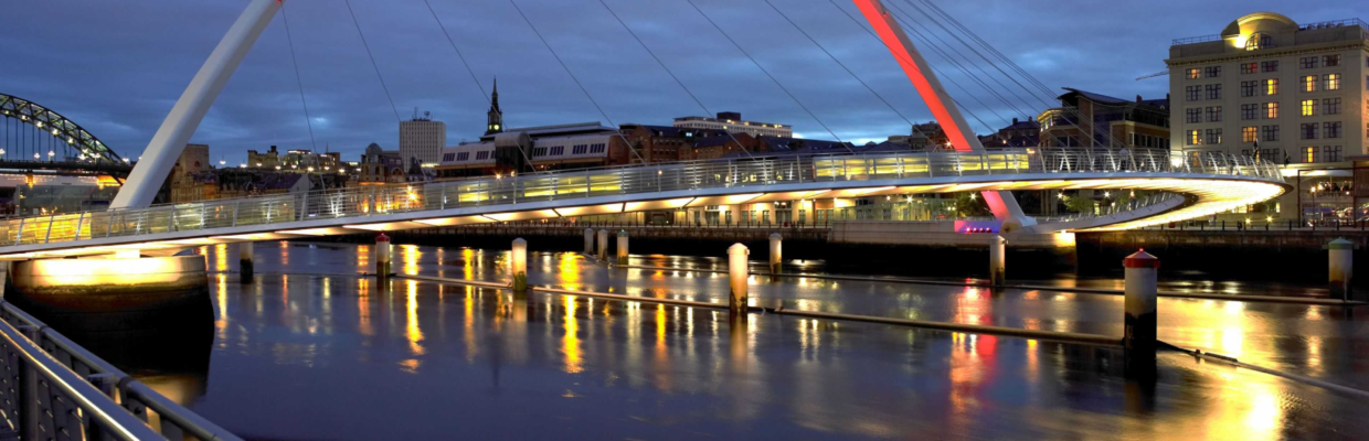 newcastle-quayside-at-night